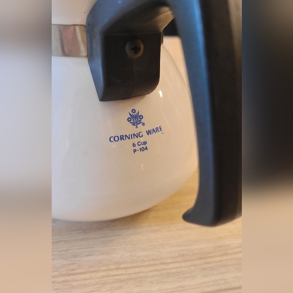 VTG Blue Floral Corningware 2 Qt Coffee Pot & 6 C. Tea Pot Set - Picture 4 of 8